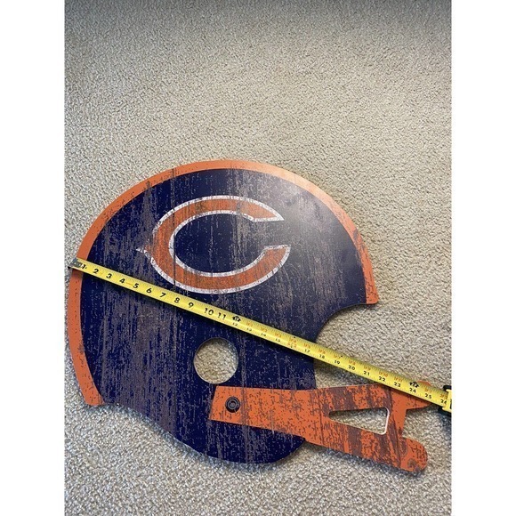 Chicago Bears Retro Throwback‎ Wood Sign Distressed Helmet - Picture 5 of 6